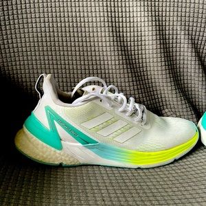 Adidas Sneakers
